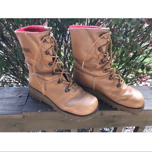 Vintage Cougar winter boots